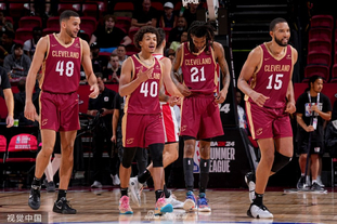 东体：国足年轻化不是面子工程，塞鸟、侯永永等应有一席之地（东体：国足年轻化不做表面文章，塞鸟、侯永永等应获一席之地）