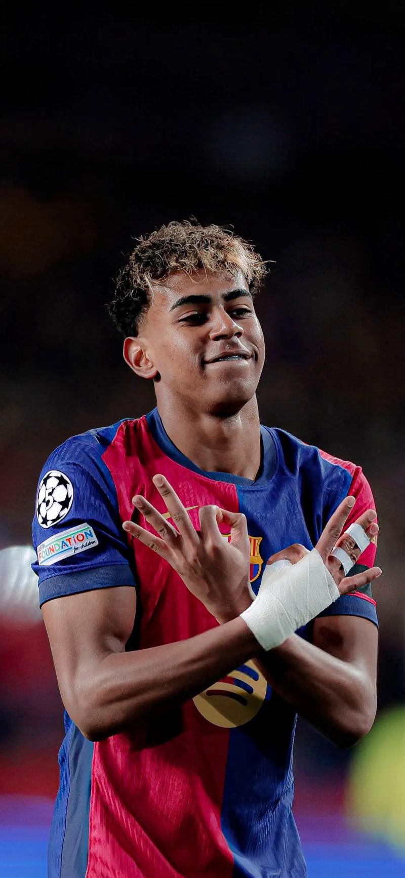 活塞队史35+10+10场次：康宁汉姆2场，其他球员合计2场（活塞队史35+10+10次数：康宁汉姆2场，其余球员合计2场）