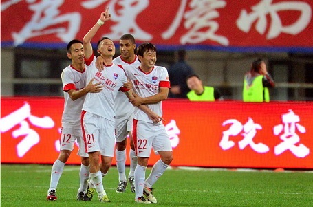 德甲金靴英超落寞 转战意甲9轮0球1助 米兰3700万欧要打水漂（从德甲射手王到英超失意，意甲9战0球1助，米兰3700万欧或成冤枉钱）