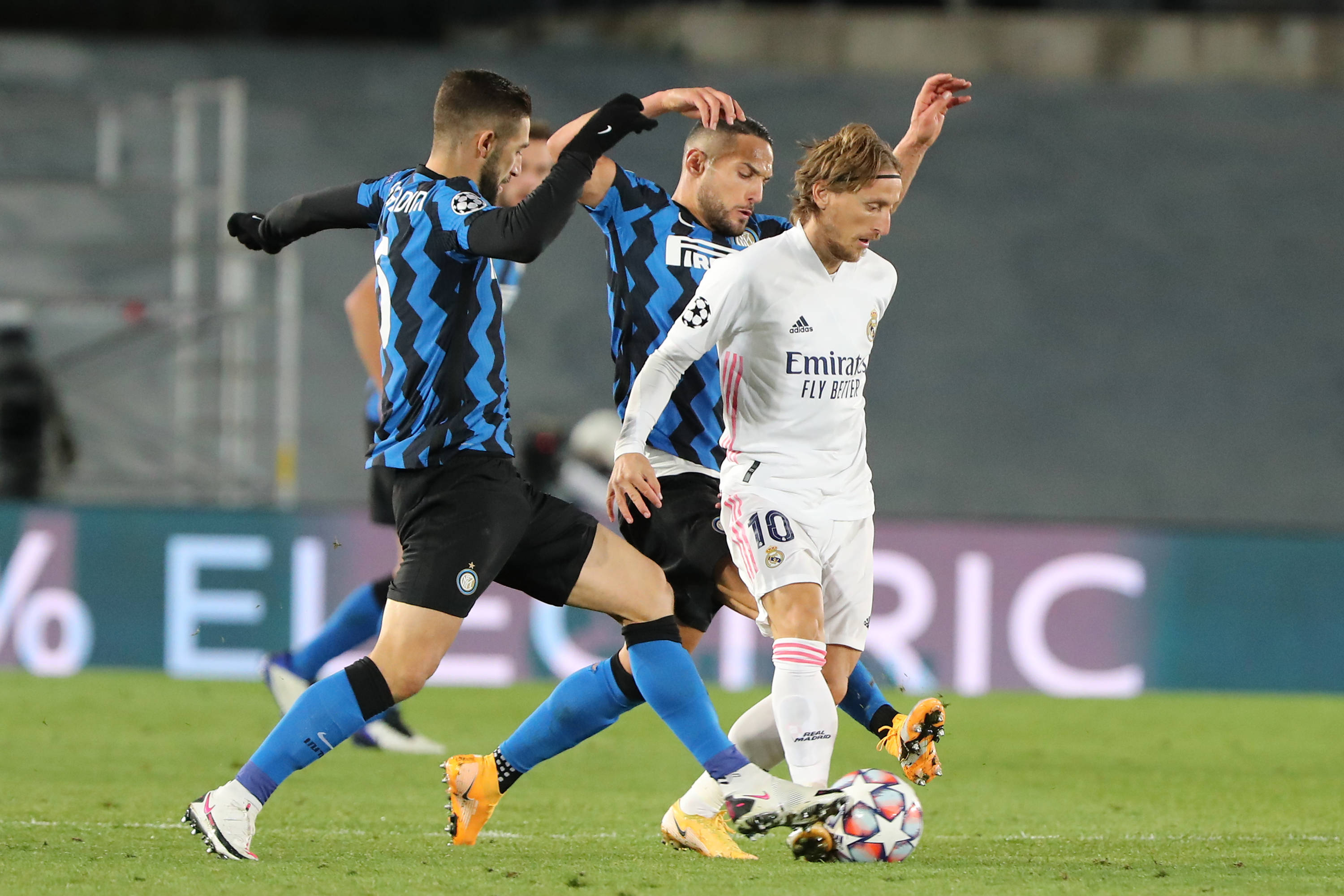 西媒：穆德里克禁赛期可能提前结束，塞维利亚、白堡对其有意（西媒称穆德里克或提前结束禁赛，塞维利亚与白堡有意引进）