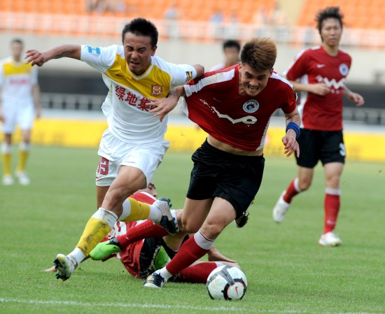 都灵vs比萨：乔瓦尼-西蒙尼、切-亚当斯首发，阿金桑米罗、森佩尔出战（都灵对阵比萨：乔瓦尼-西蒙尼、切-亚当斯先发，阿金桑米罗与森佩尔登场）